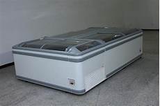 Horizontal island Freezers